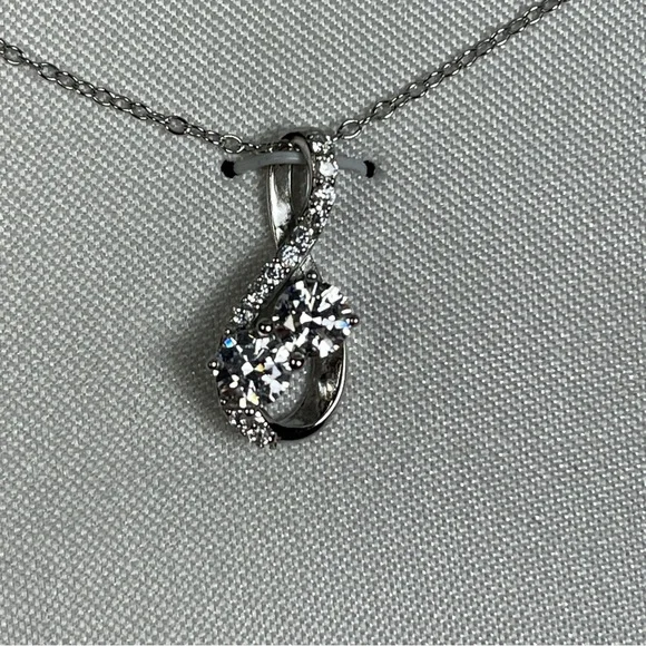Intertwined My Friend / My Love sterling silver pendant with Swarowski Zirconia - Picture 4 of 9